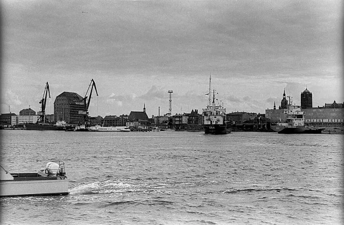 Framed Print : GDR, Stralsund, 18.07.1988, at the pier in Stralsund view to the harbour and the scenery of the city