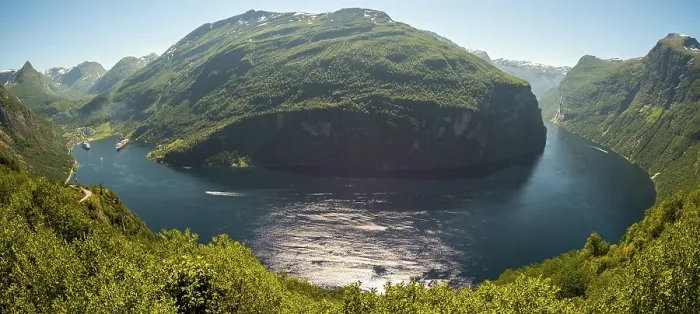 Framed Print : GeirangerFjord Loop, Geiranger town view