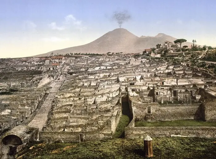 Framed Print : General view and Vesuvius, Pompeii Framed Print : General view and Vesuvius, Pompeii