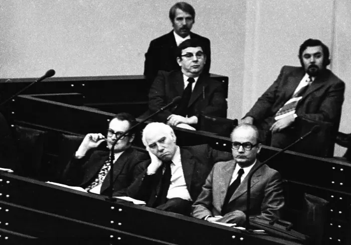 Framed Print : The German Bundestag with the debate on the Radical Decree on 15