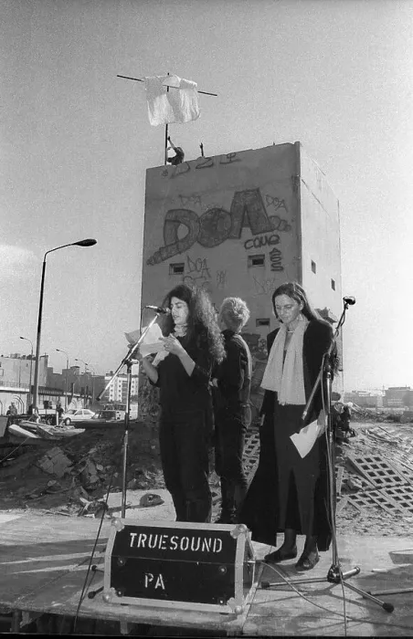 Framed Print : Germany, Berlin, 03. 10. 1990, foundation of the Autonomous Republic of Utopia