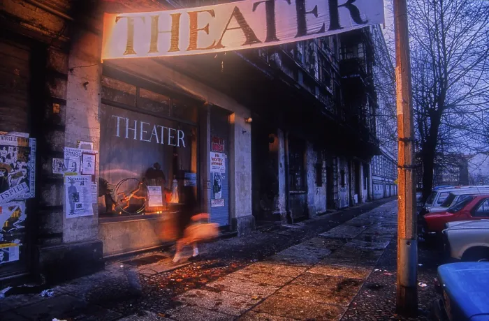Framed Print : Germany, Berlin, 03.11.1991, Theatre Zinnober in the KnaackstraBe Framed Print : Germany, Berlin, 03.11.1991, Theatre Zinnober in the KnaackstraBe