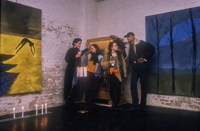 Framed Print : Germany, Berlin, 03.11.1991, Vernissage in the gallery Knaack 90