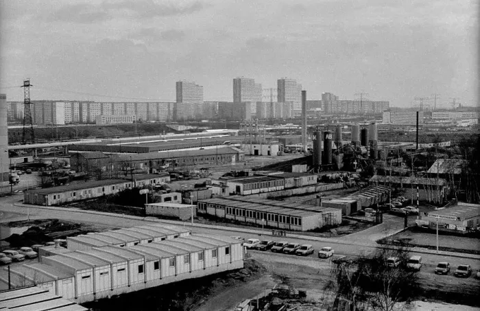 Framed Print : Germany, Berlin, 04.01.1991, Industrial landscape in Marzahn