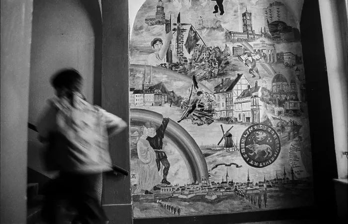 Framed Print : Germany, Berlin, 04.09.1991, high school in Dunckerstrasse