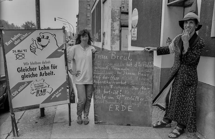 Framed Print : Germany, Berlin, 06.05.1992, the fool in front of the Treuhand