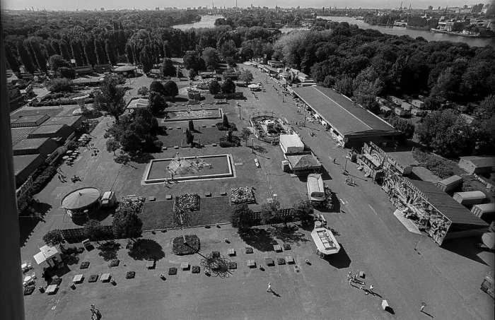 Framed Print : Germany, Berlin, 07.07.1991, View from the Ferris wheel in the Kulturpark Plaenterwald