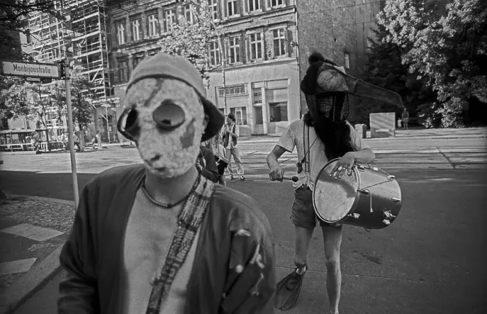 Framed Print : Germany, Berlin, 1.07.1991, the KULE (Kunst+Leben) people are advertising their yard party