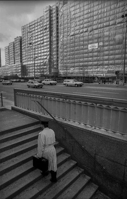 Framed Print : Germany, Berlin, 11.03.1992, Leipziger Strasse, road tunnel, high-rise buildings, Europe Framed Print : Germany, Berlin, 11.03.1992, Leipziger Strasse, road tunnel, high-rise buildings, Europe