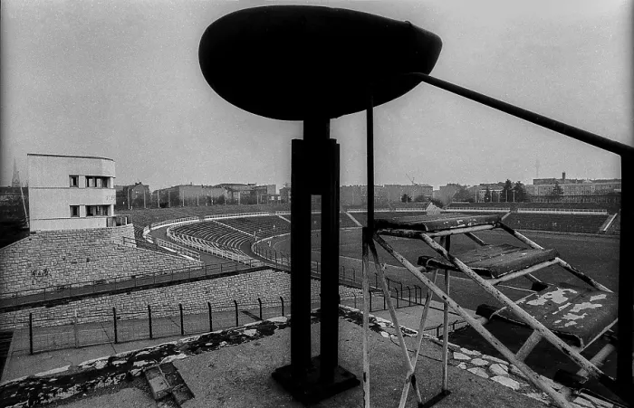 Framed Print : Germany, Berlin, 13.12.1991, Stadium of World Youth, in decay... the bowl for the Olympic flame, Europe Framed Print : Germany, Berlin, 13.12.1991, Stadium of World Youth, in decay... the bowl for the Olympic flame, Europe