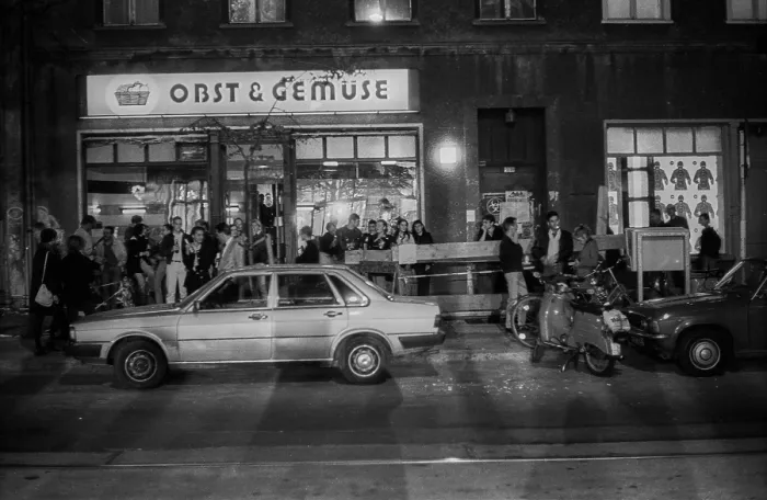 Framed Print : Germany, Berlin, 13.9.1992, Cafe Obst und Gemuse on Oranienburger StraBe Framed Print : Germany, Berlin, 13.9.1992, Cafe Obst und Gemuse on Oranienburger StraBe