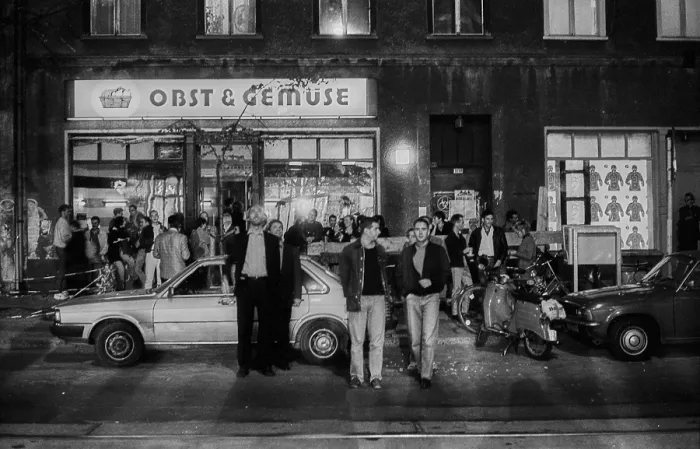 Framed Print : Germany, Berlin, 13.9.1992, Cafe Obst und Gemuse on Oranienburger StraBe