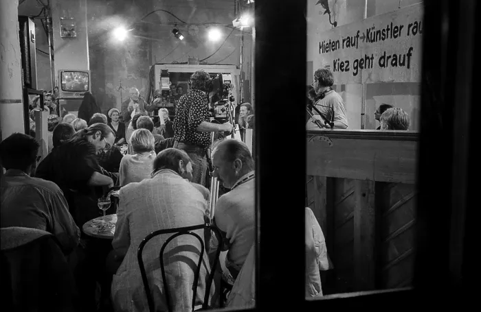 Framed Print : Germany, Berlin, 13.9.1992, at Cafe Zapata des Tacheles