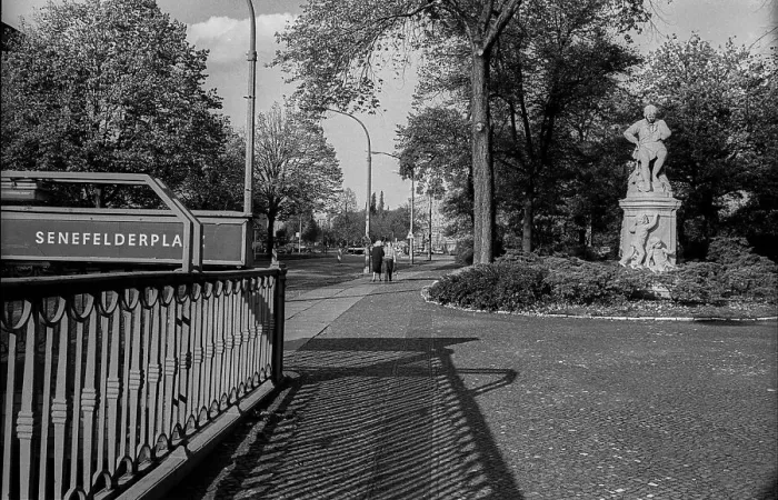 Framed Print : Germany, Berlin, 14 October 1991