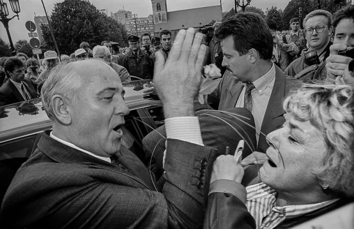 Framed Print : Germany, Berlin, 16.09.1992, reception by Michael Gorbatschow