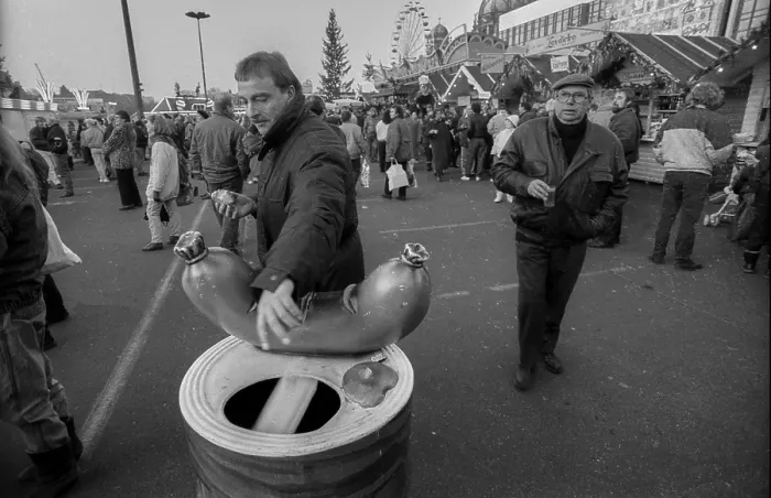Framed Print : Germany, Berlin, 20.12.1991, Christmas market on Marx-Engels-Platz, giant sausage, Europe