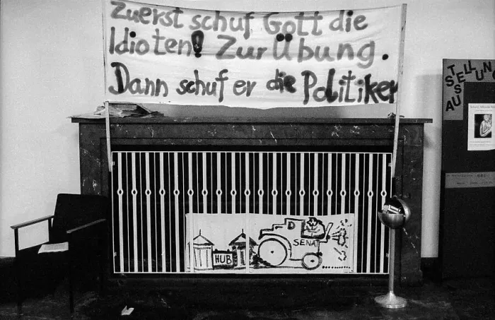 Framed Print : Germany, Berlin, 21 December 1990 Framed Print : Germany, Berlin, 21 December 1990