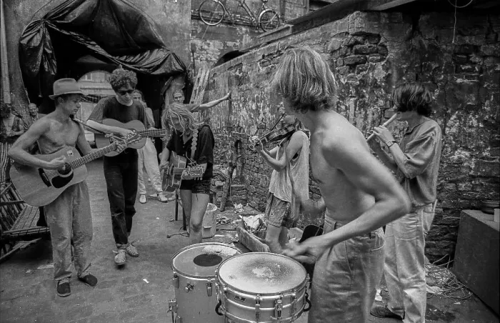 Framed Print : Germany, Berlin, 22 June 1991, courtyard party at the squat Auguststrasse 10 Framed Print : Germany, Berlin, 22 June 1991, courtyard party at the squat Auguststrasse 10