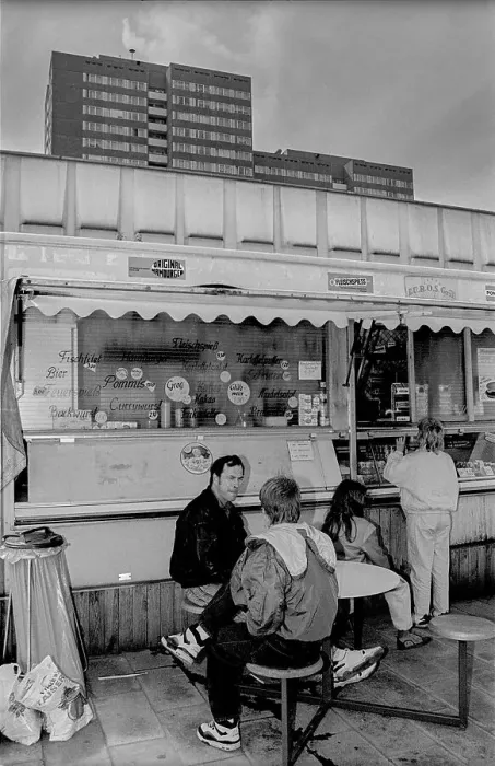 Framed Print : Germany, Berlin, 22 May 1991, snack bar in Marzahn