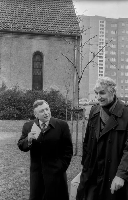 Framed Print : Germany, Berlin, 25 February 1991