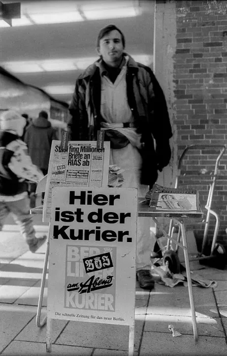 Framed Print : Germany, Berlin, 28.01.1991, the courier is sold Framed Print : Germany, Berlin, 28.01.1991, the courier is sold