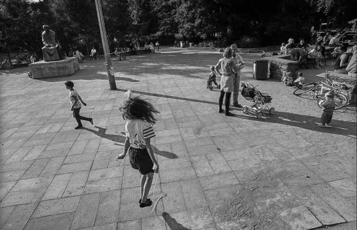 Framed Print : Germany, Berlin, 31 / 08 / 1991, Kollwitzplatz playground