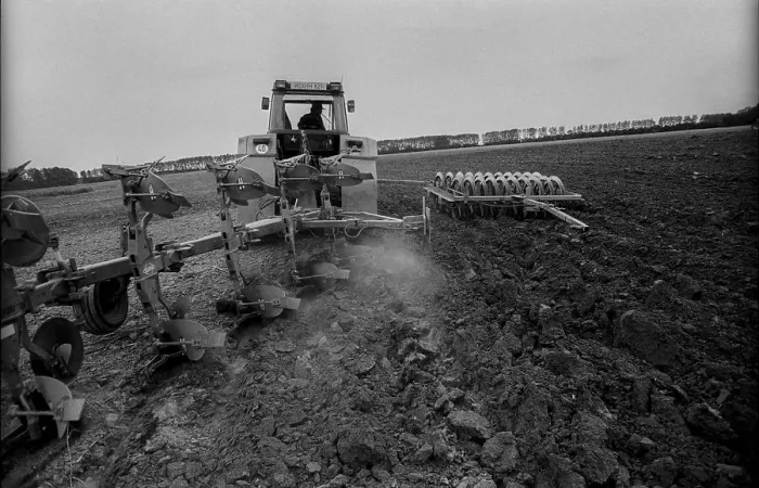 Framed Print : Germany, Eixen, 16.9.1991, tractor driver
