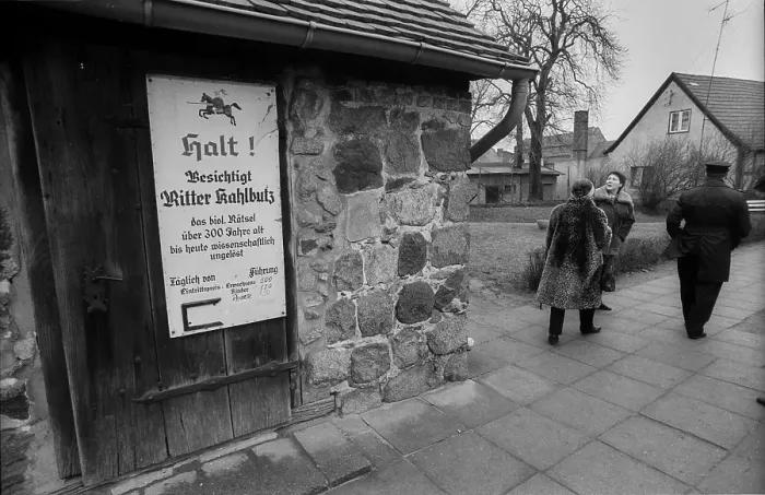 Framed Print : Germany, Kampehl, 01.02.1992, Poster, Mummy of the knight Kahlputz in Kampehl, Europe Framed Print : Germany, Kampehl, 01.02.1992, Poster, Mummy of the knight Kahlputz in Kampehl, Europe