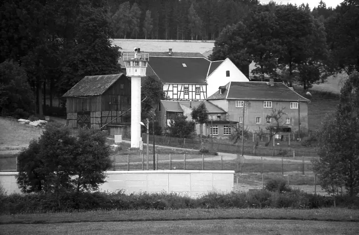 Framed Print : Germany, Moedlareuth, 18. 08. 1991 Framed Print : Germany, Moedlareuth, 18. 08. 1991