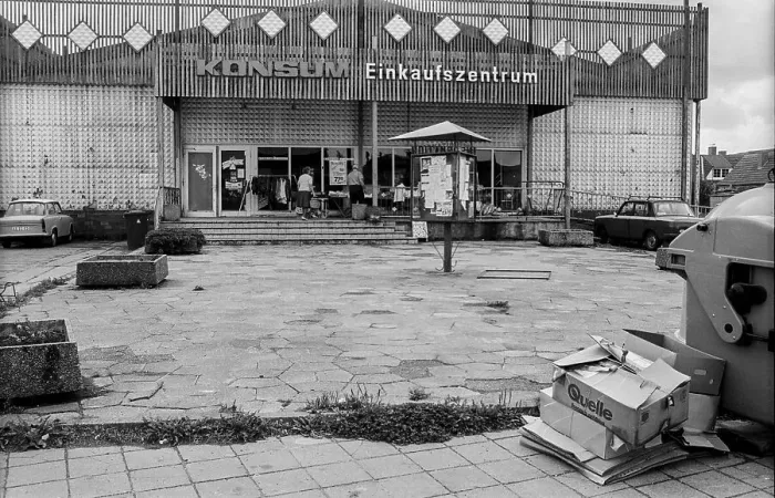 Framed Print : Germany, Semlow, 16.9.1991, KONSUM shopping centre