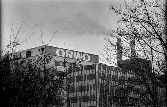 Framed Print : Germany, Wolfen, 21.12.1994, Filmfabrik ORWO (Original Wolfen) Framed Print : Germany, Wolfen, 21.12.1994, Filmfabrik ORWO (Original Wolfen)