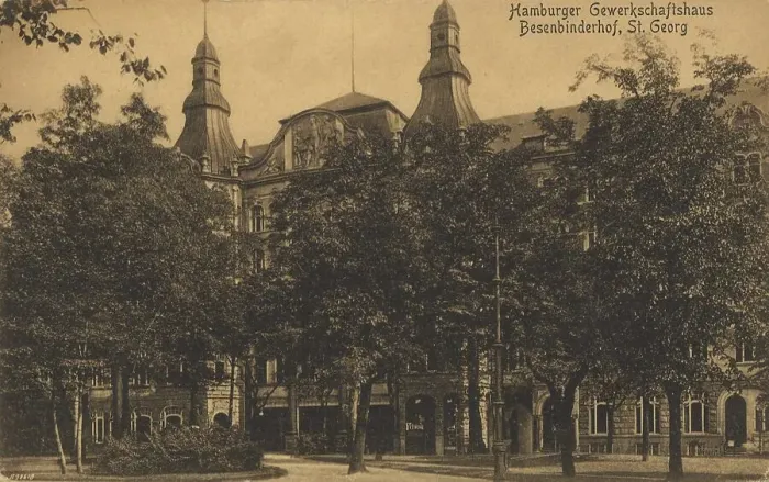 Framed Print : Gewerkschaftshaus Besenbinderhof, St
