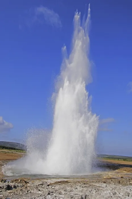Framed Print : The geyser Strokkur fires steam and boiling water up to a height of around 20m