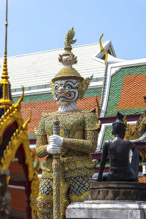 Framed Print : Giant demon and guard in the Wat Phra Kaeo