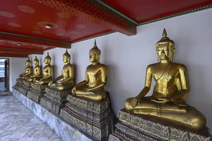 Framed Print : Gilded Buddha statues in Wat Pho Framed Print : Gilded Buddha statues in Wat Pho