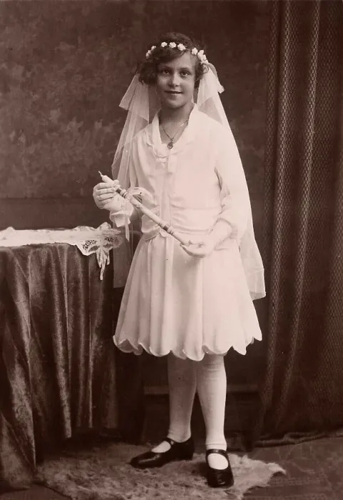 Framed Print : Girl at her First Communion, historical photo circa 1910