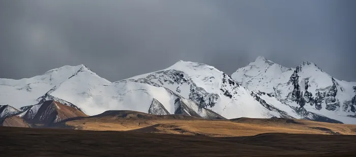 Framed Print : Glaciated and snow-capped mountains