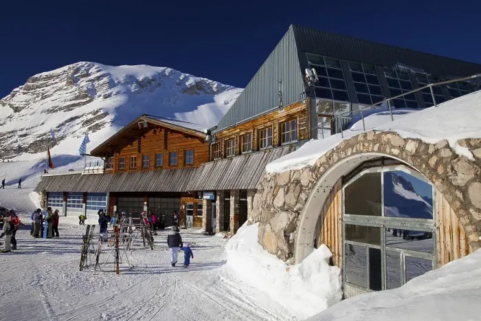 Framed Print : Glacier station, Zugspitzplatt