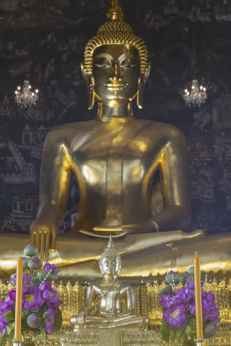 Framed Print : Golden Buddha statue, Phra Buddha Trilokachet surrounded by crystal chandeliers and exquisite wall paintings Framed Print : Golden Buddha statue, Phra Buddha Trilokachet surrounded by crystal chandeliers and exquisite wall paintings