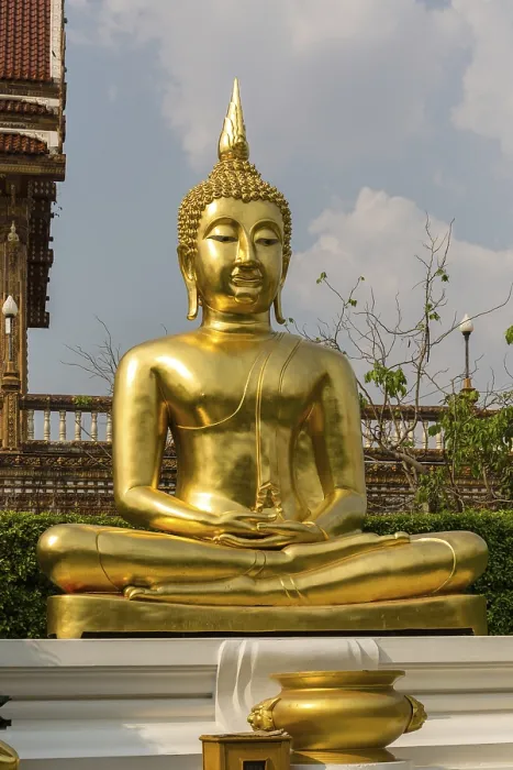 Framed Print : Golden Buddha statue, Wittayakom Framed Print : Golden Buddha statue, Wittayakom