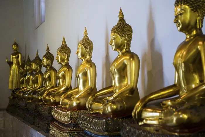 Framed Print : Golden Buddha statues, Wat Pho (Temple of the Reclining Buddha) Framed Print : Golden Buddha statues, Wat Pho (Temple of the Reclining Buddha)
