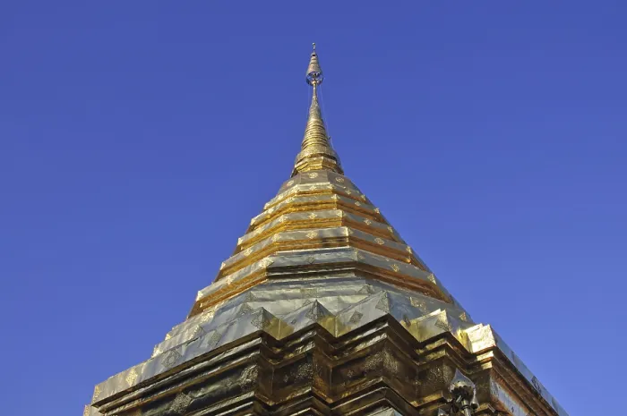 Framed Print : Golden pagoda (chedi), Wat Phra That Doi Suthep Temple