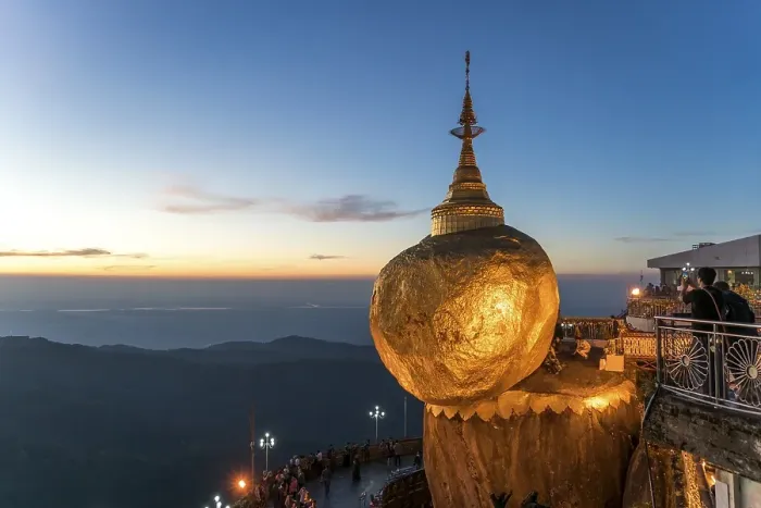 Framed Print : Golden Rock Kyaiktiyo Pagoda, dusk