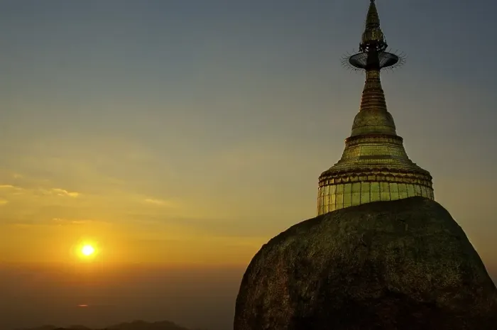 Framed Print : Golden Rock with stupa and sundown Kyaikhtiyo Pagoda Bago Burma
