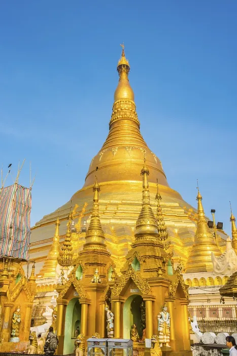 Framed Print : Golden Shwedagon Pagoda, main stupa