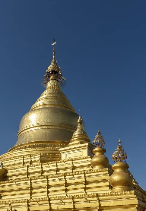 Framed Print : Golden stupa of Kuthodaw Pagoda