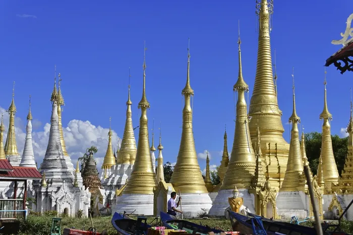 Framed Print : Golden stupas in the Shwe Indein Pagoda
