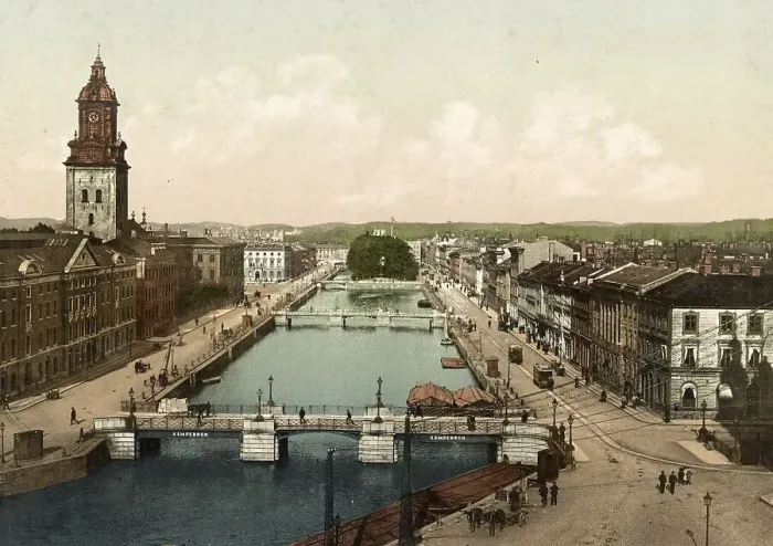 Framed Print : Gothenburg. Norra and Soedra Hamngatorne