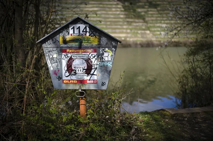 Framed Print : Graffiti, vandalism, lifebuoy, Max-Eyth-See Framed Print : Graffiti, vandalism, lifebuoy, Max-Eyth-See