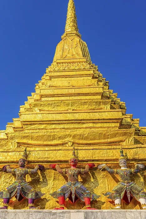 Framed Print : The Grand Royal Palace, Wat Phra Kaeo Buddhist Temple Framed Print : The Grand Royal Palace, Wat Phra Kaeo Buddhist Temple
